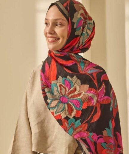 Black Mayda Flower Shawl | Non-slip & Breathable